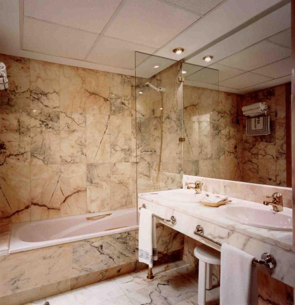 Aparthotel Aparto-hotel Rosales 3*