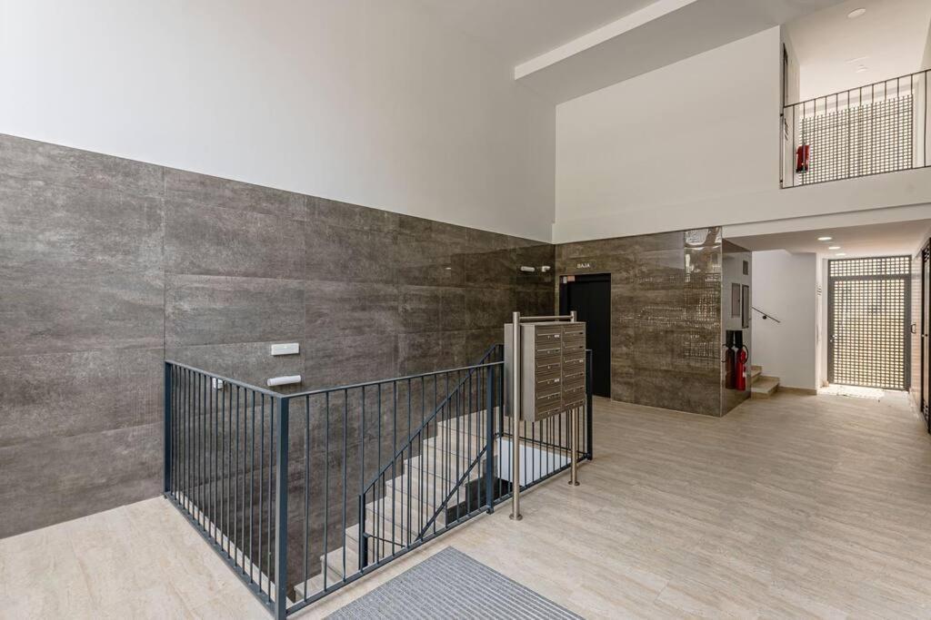 Cozy Penthouse With Swimming Pool And Parking-a-castell Apartamento *