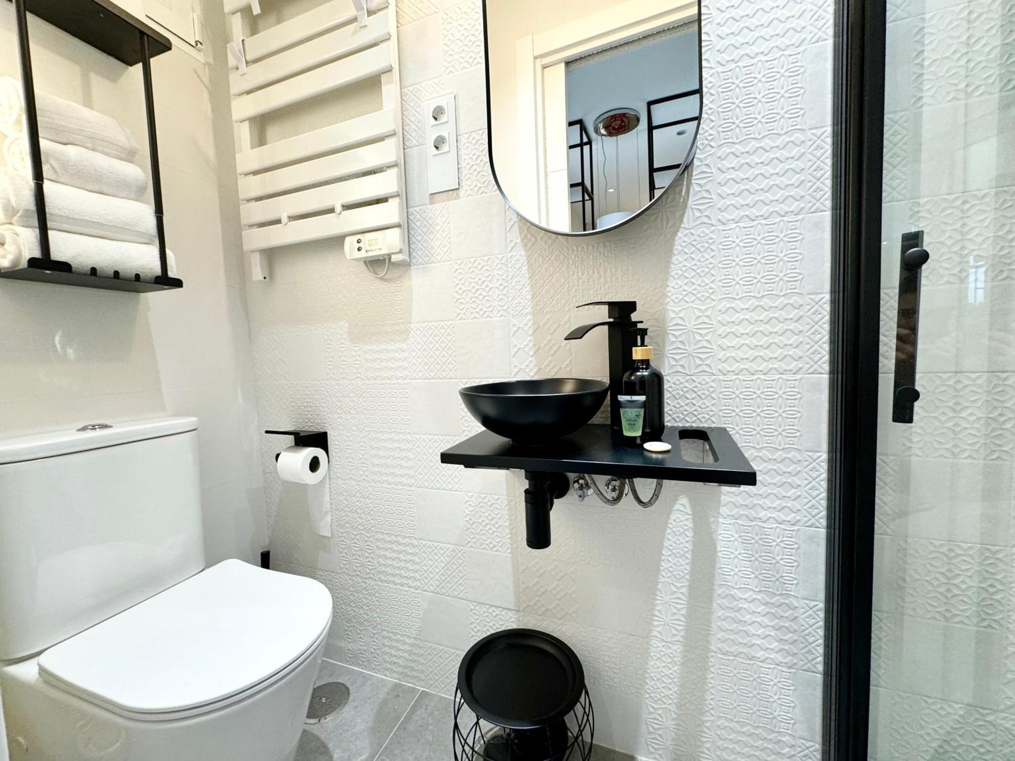 Luxury Flat Center Full Equipe Non Touristic Madrid