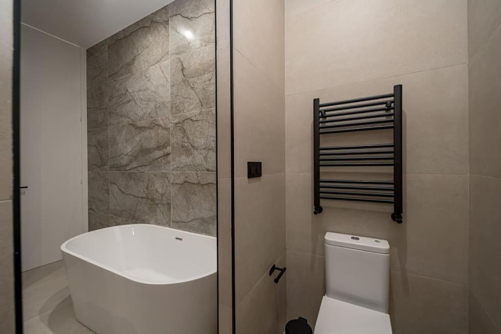 Gran Via Xvi Calle San Roque 4br 4bh Apartamento *