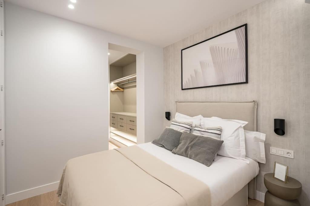 Gran Via Xii Calle Corredera Baja De San Pablo 3br 3bh Apartamento Madrid