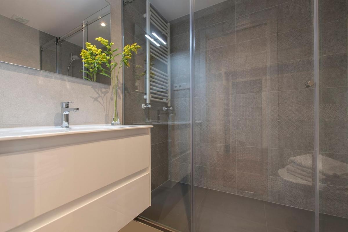 Total Access 3 Bedroom 2 Bath 6 Persons Madrid