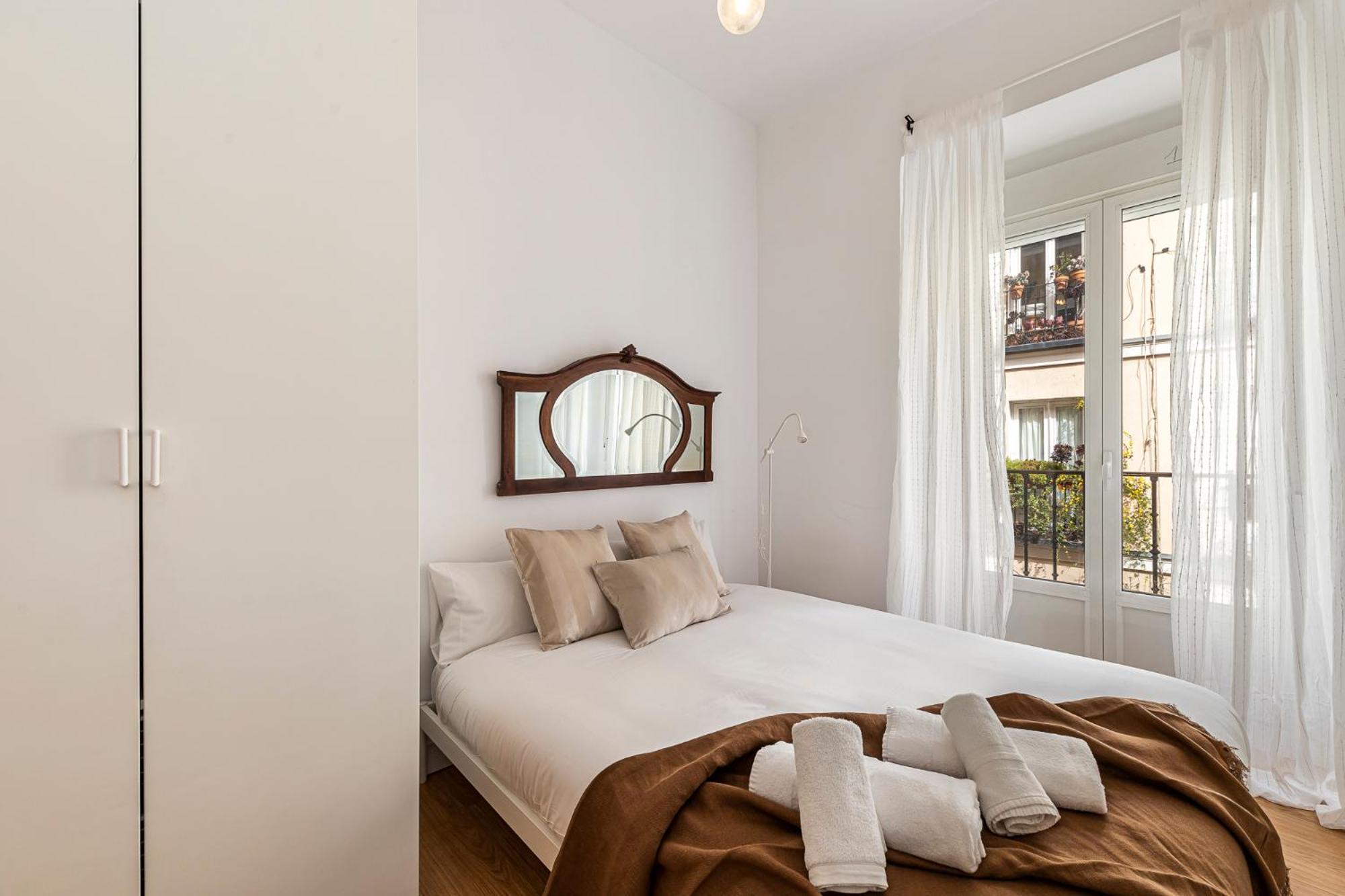 Malasana Gold By Hogar4 Madrid