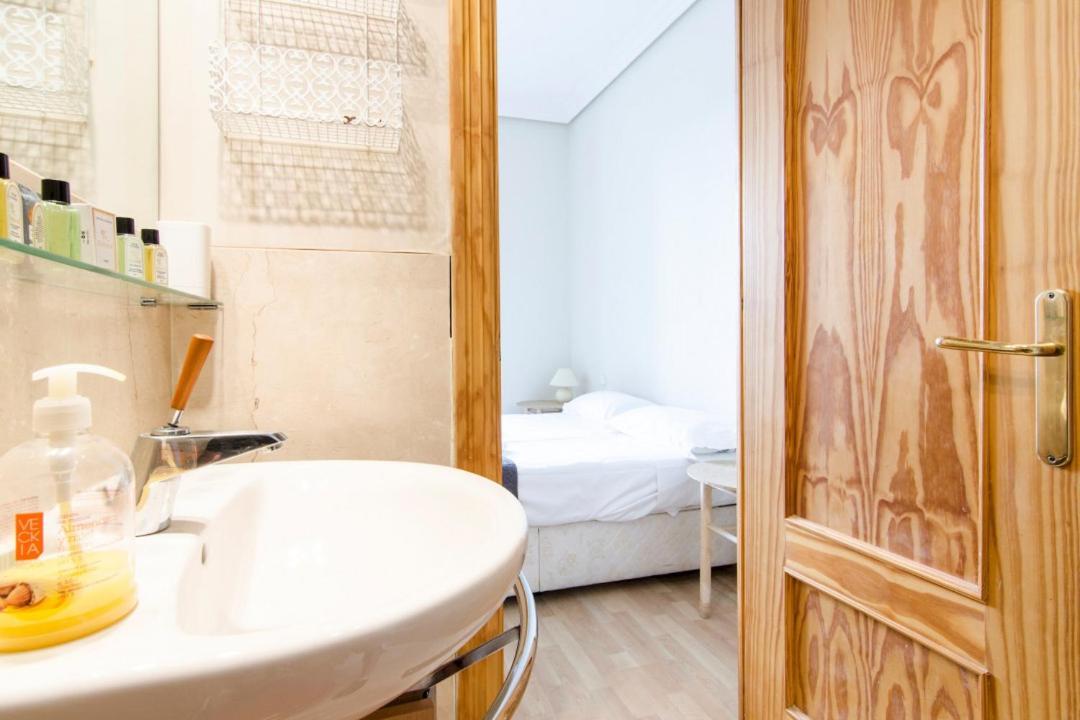 Apartamento 1 Bedroom 1 Bathroom Furnished - Chueca - Bright In Downtown Area - Mintystay
