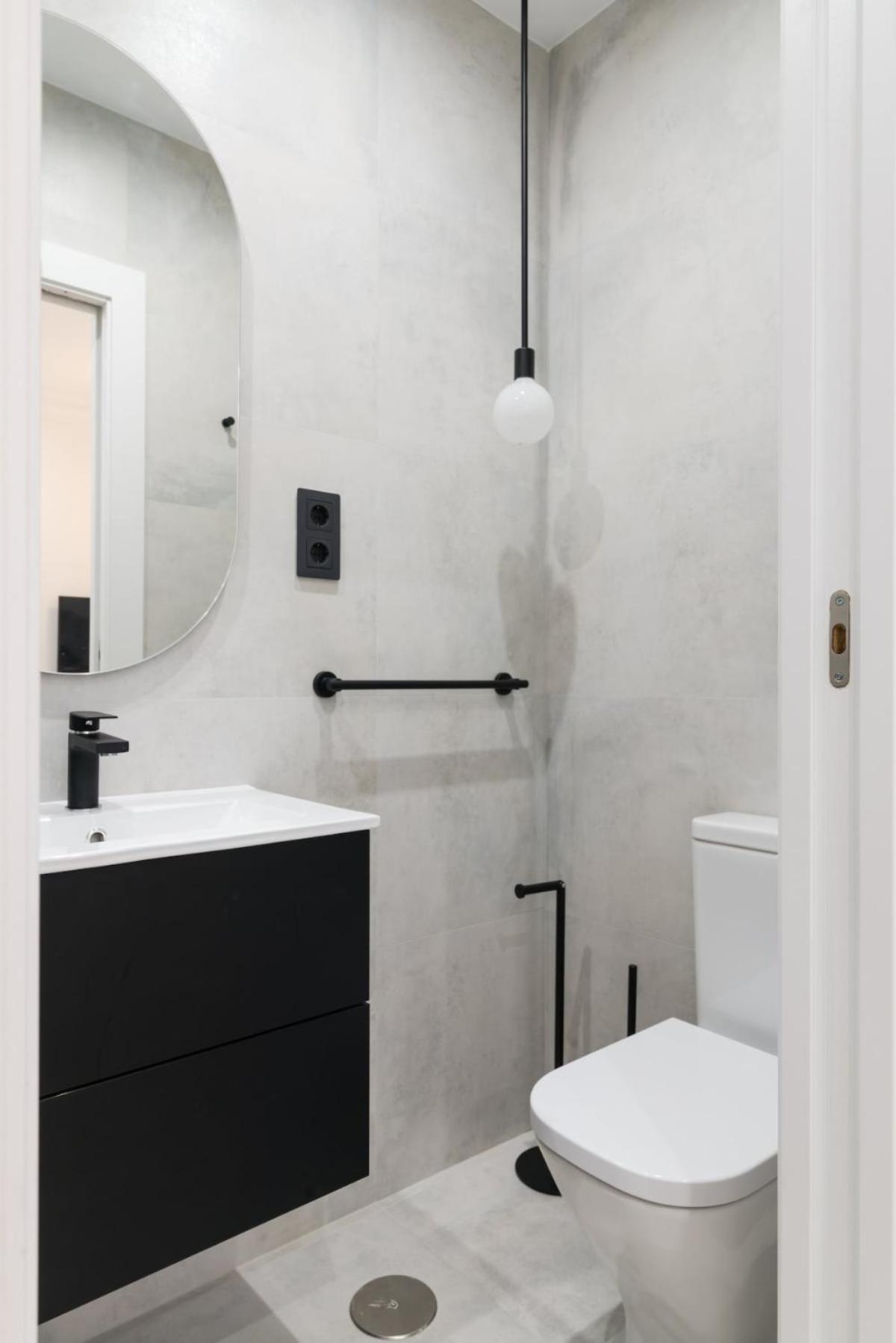Luz Y Diseno En Malasana, Piso Centrico Y Nuevo Madrid