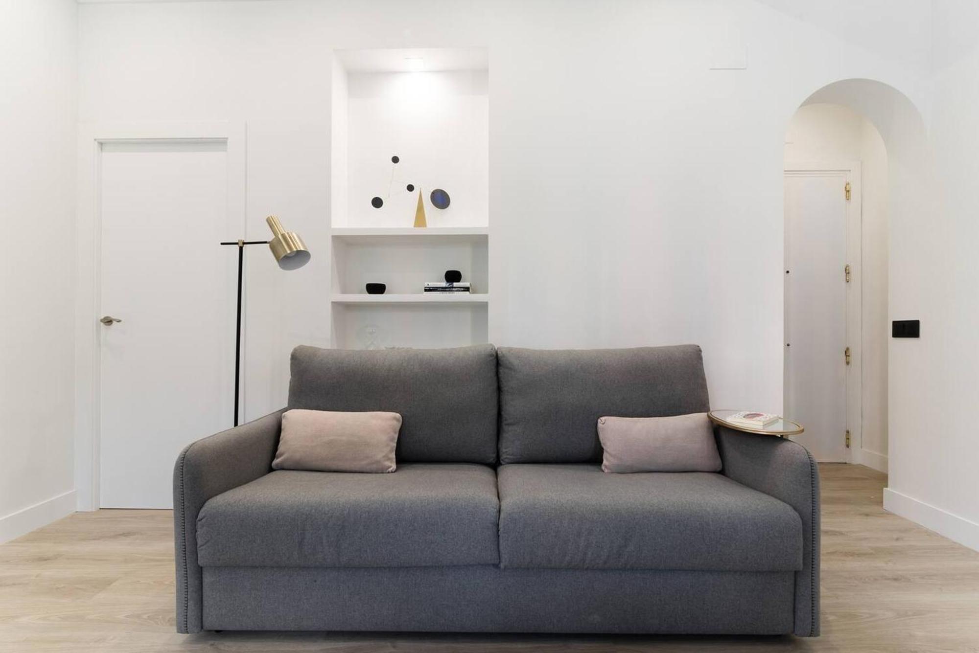 Luz Y Diseno En Malasana, Piso Centrico Y Nuevo Madrid