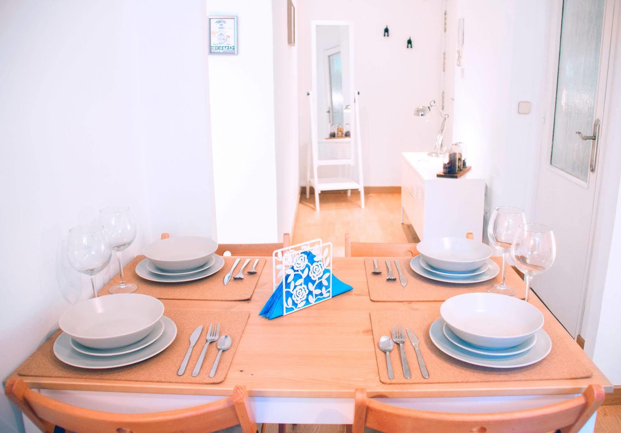 Lollipop Flats Centre Deluxe Apartment