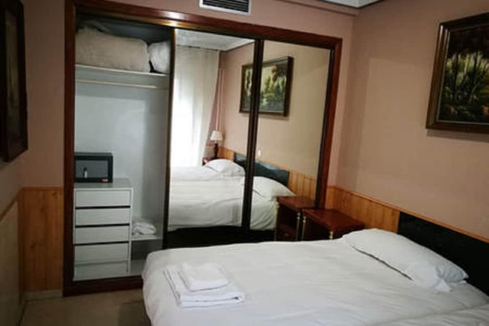Turisticos Torr Hotel
