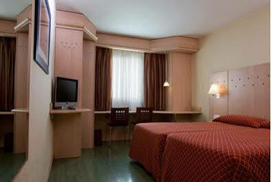 Nh Barajas Airport Hotel Madrid