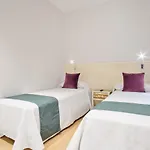 Stylish 3-Bedroom Apartment In The Heart Of Barrio Salamanca Perfect For Shopping & Leisure, Castello IV