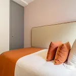 Authentic La Latina Getaway Just Steps From Madrid Iconic Rastro Latina Toledo X