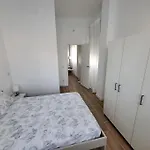 Bonito Y Luminoso Piso Bien Comunicado