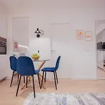 Delightful 2Br Flat In Chic Chueca