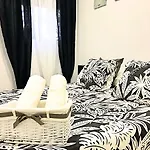 Gifsa Sanchinarro Apartment