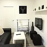 Gifsa Sanchinarro Apartment