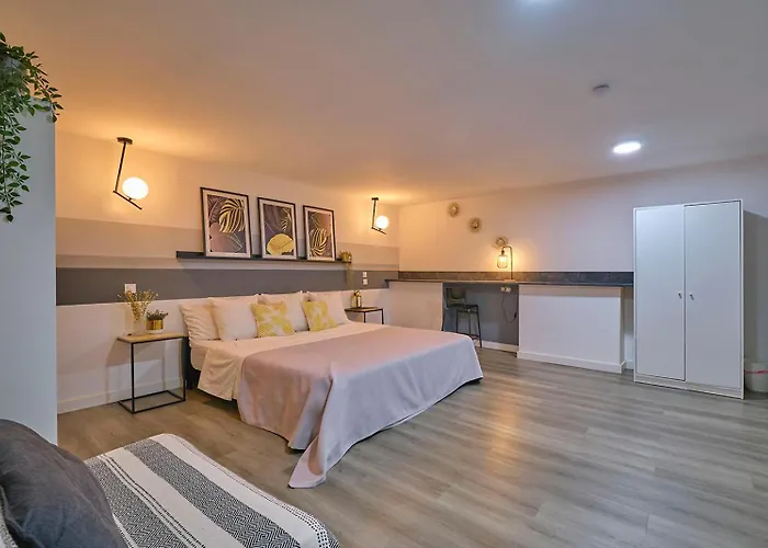 Alojamientos Centricos Con Banera Jacuzzi Hidromasaje Romantico