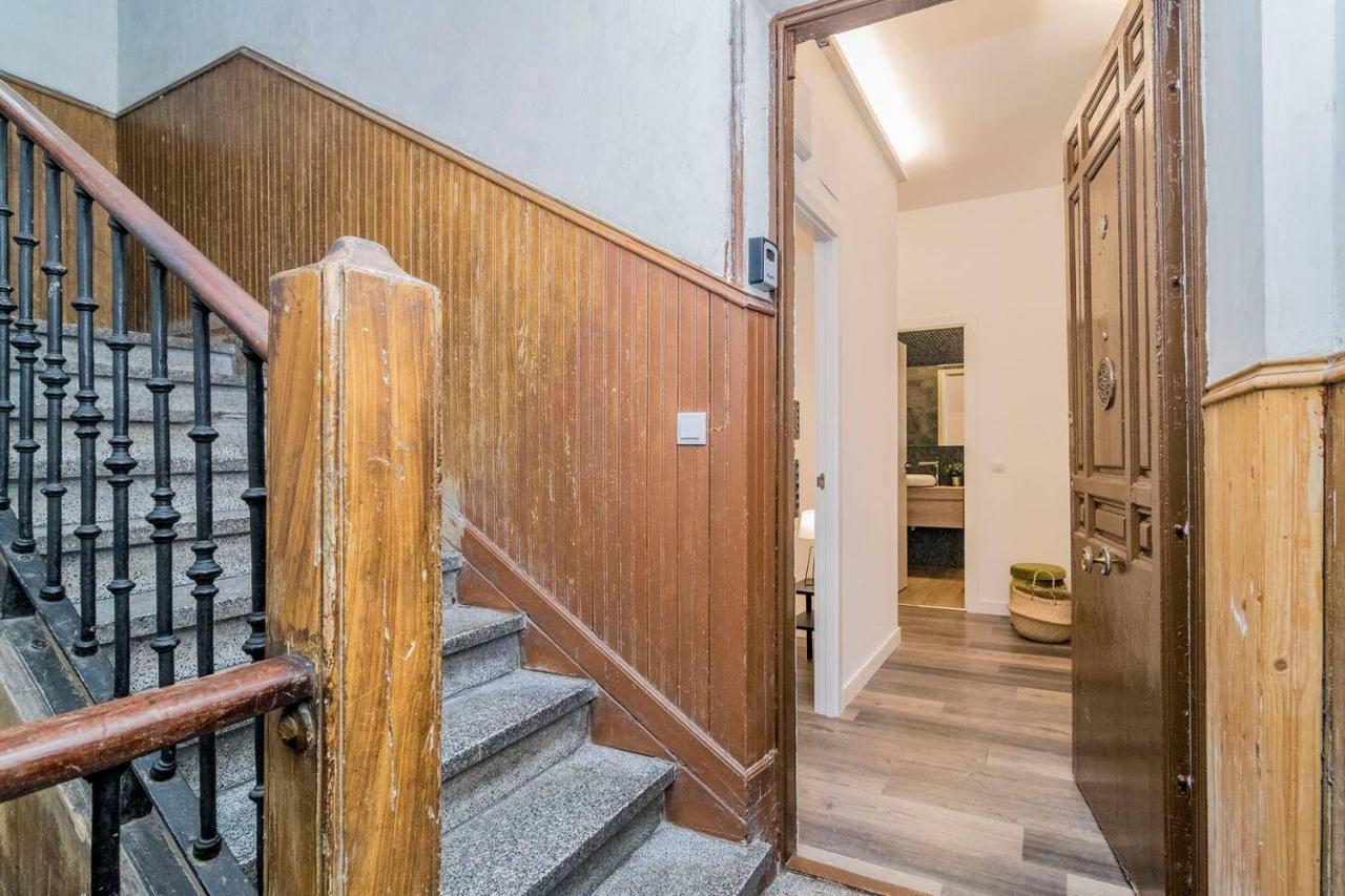 Incredible Just Steps From Gran Via By Batuecas Madrid