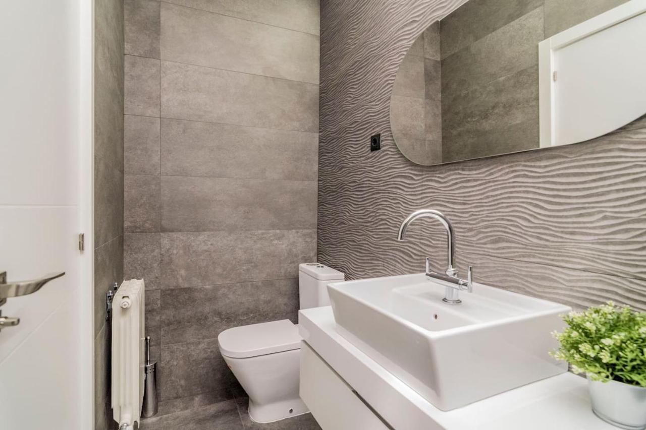 Incredible Just Steps From Gran Via By Batuecas *
