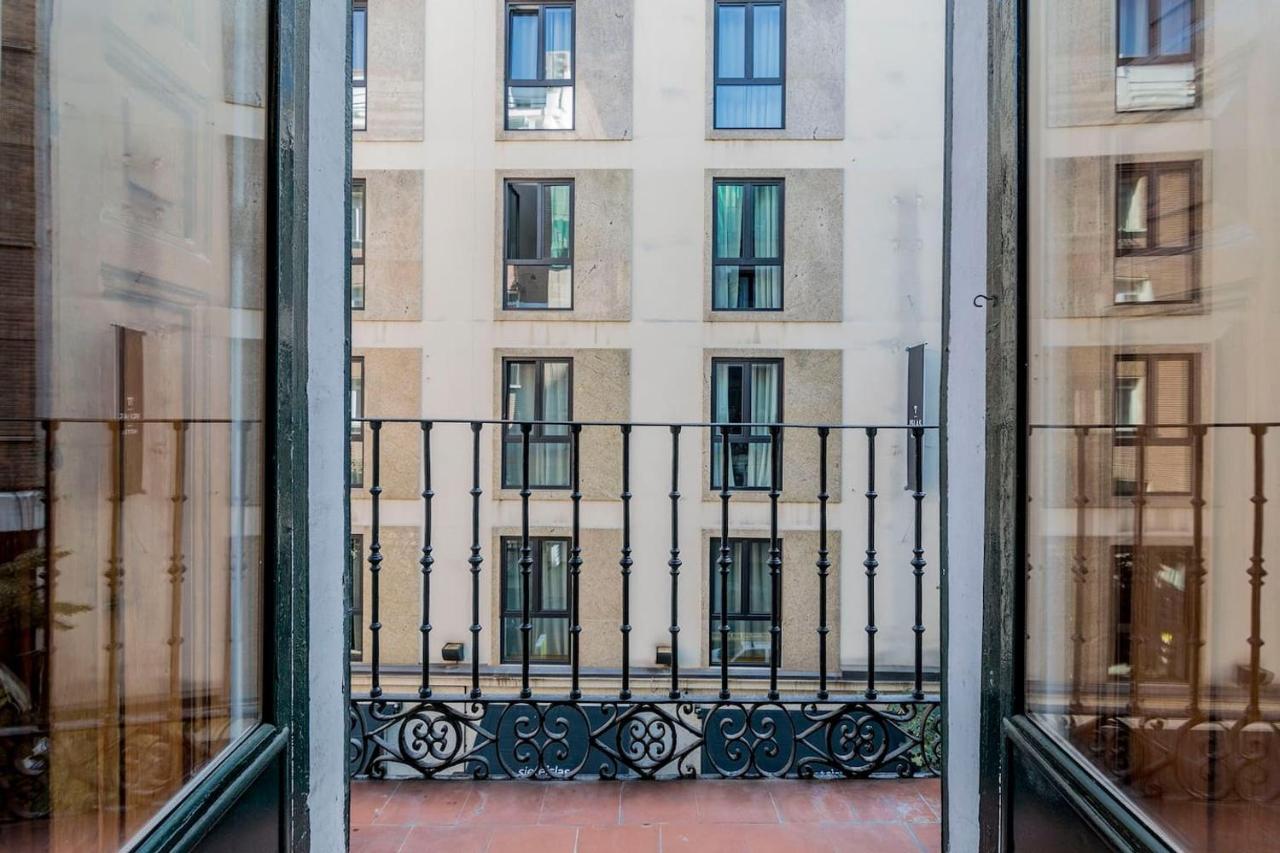 Incredible Just Steps From Gran Via By Batuecas Madrid