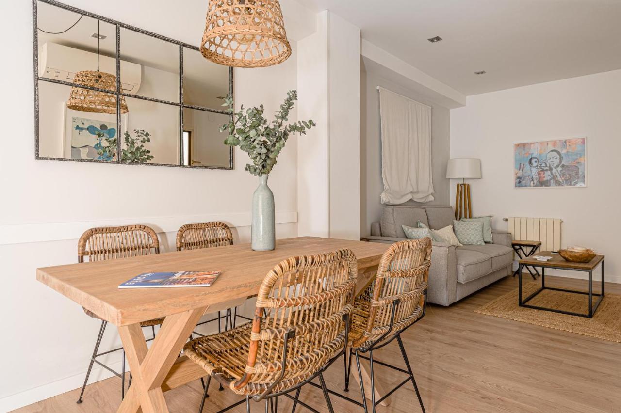 Apartment Avenida America - Cama King, Ac, Junto A La Estacion *