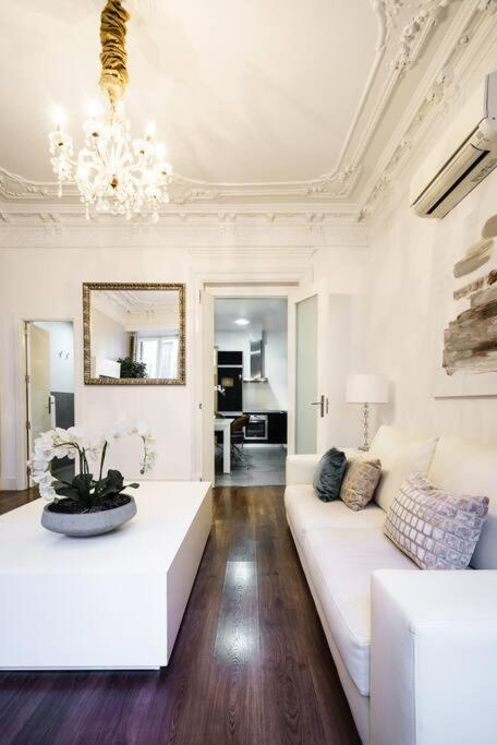 Apartamento Centro Madrid. Plaza Mayor. Puerta Del Sol. Opera. Madrid