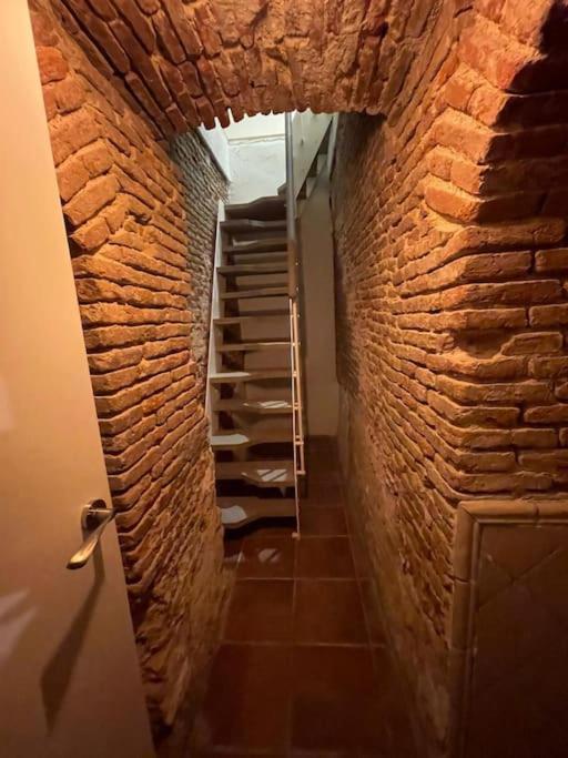 Cool Duplex 7pax En Calle Monteleon/centro Apartamento