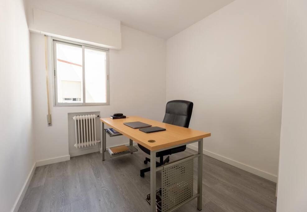 Apartamento Paseo Esperanza Lujoso Apartamento En *