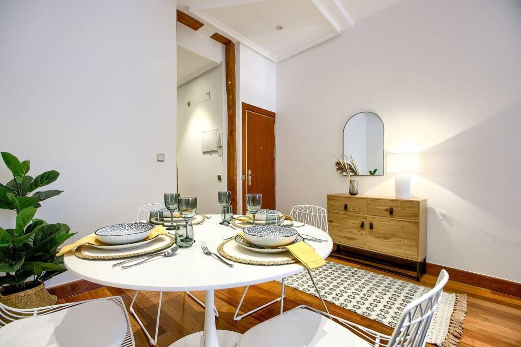 Flat In The Location-comen-2-de Apartamento