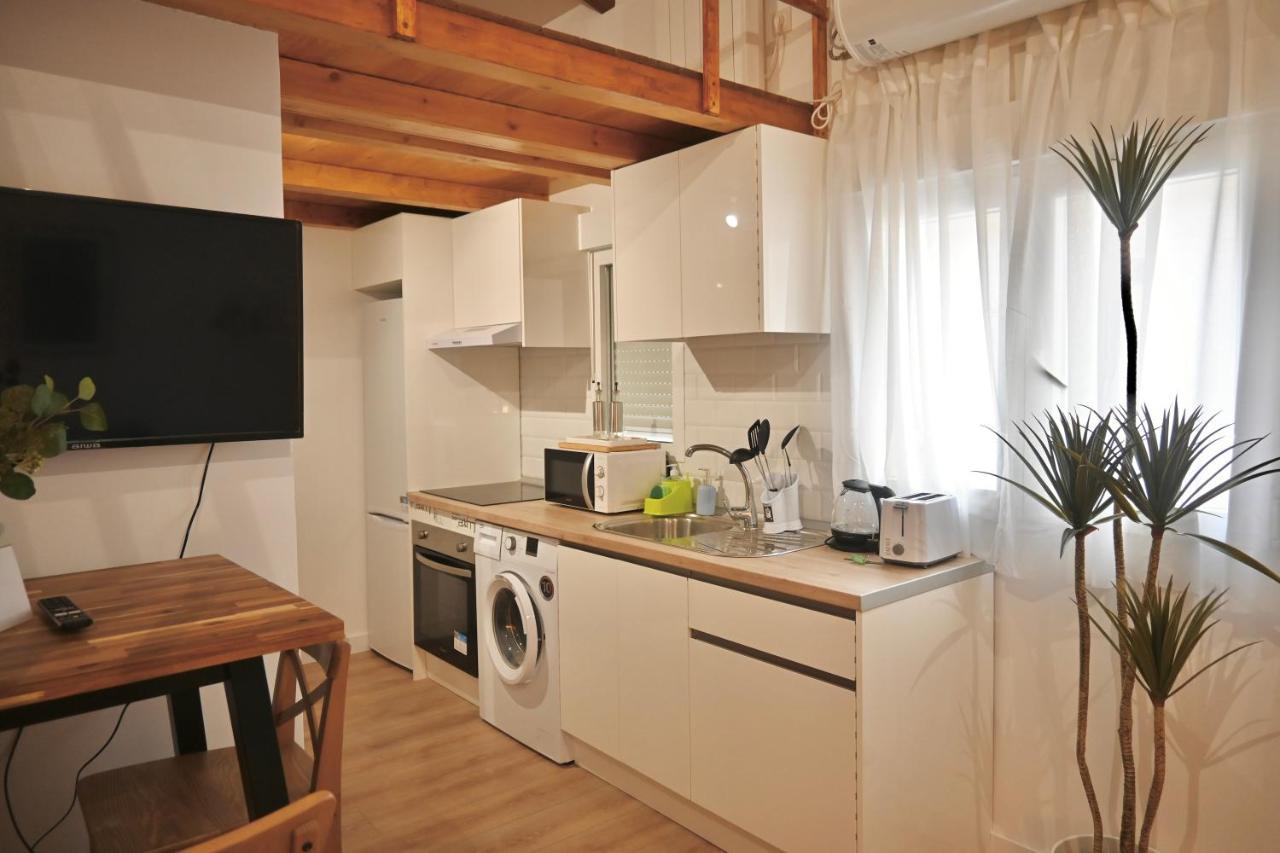 Apartamento Encantador Estudio Temporal Con Cama En Mezanine Cerca De La Vibrante Avenida Albufera Mpe35