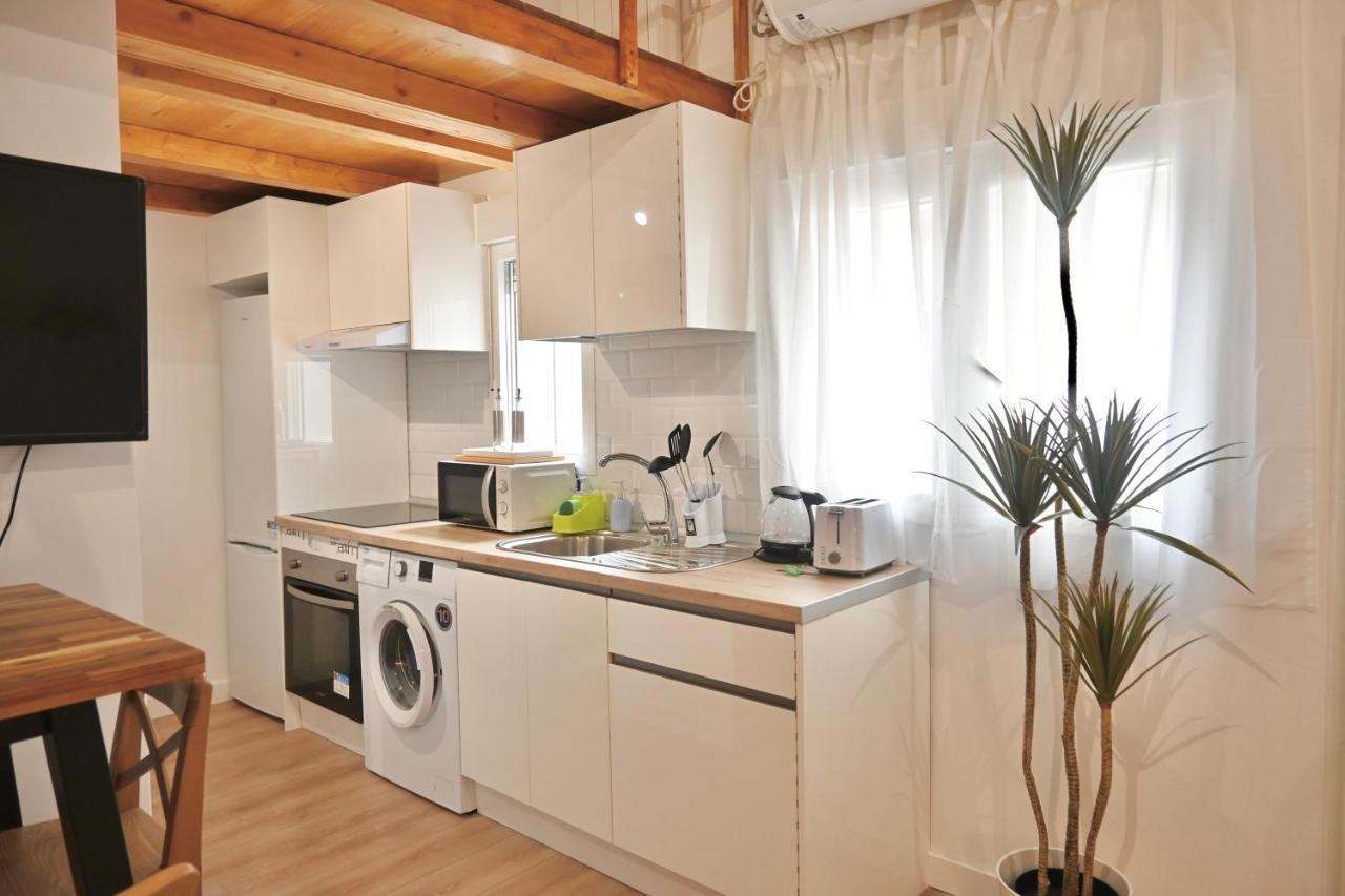 Apartamento Encantador Estudio Temporal Con Cama En Mezanine Cerca De La Vibrante Avenida Albufera Mpe35 Madrid