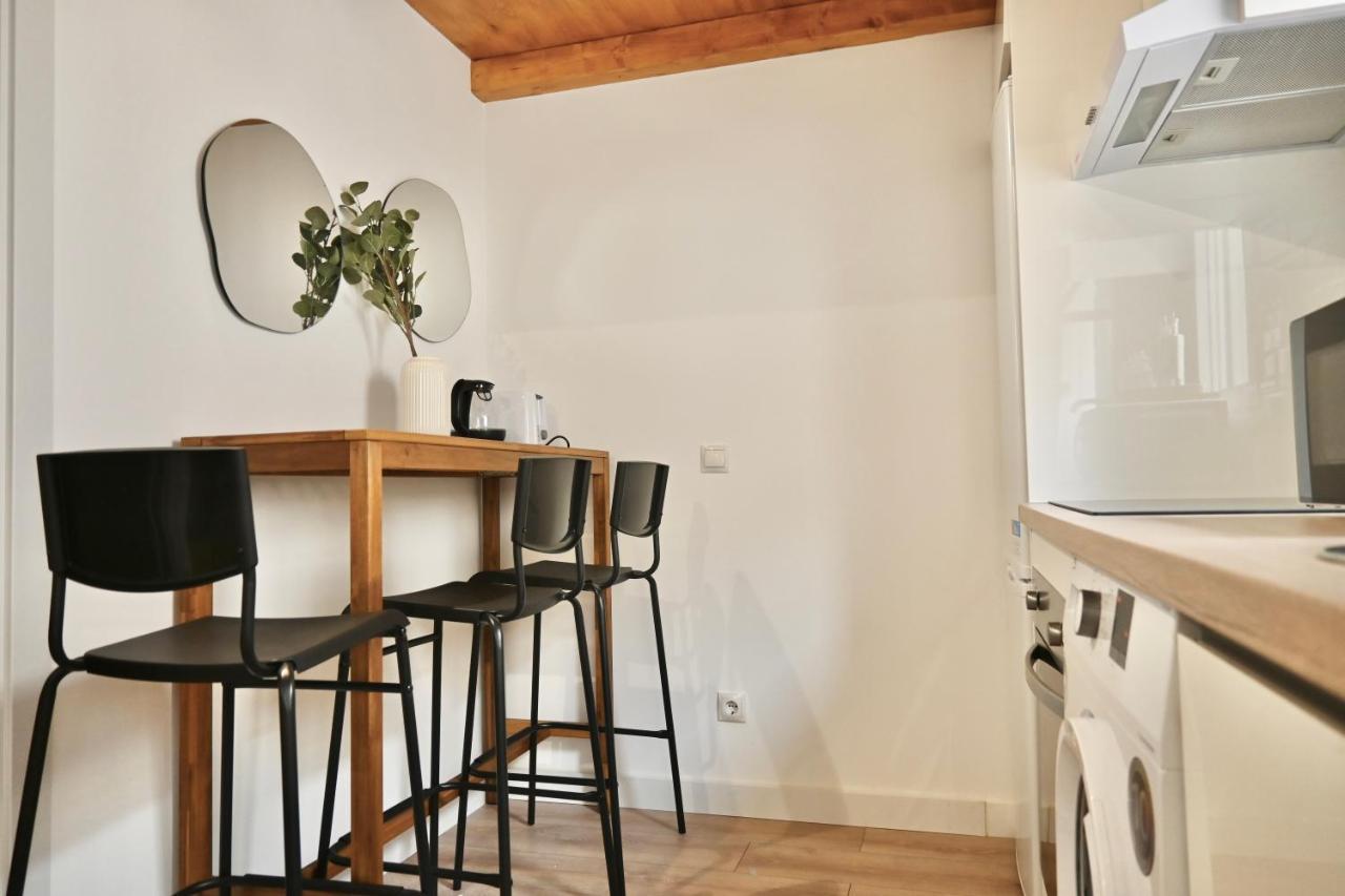 Apartamento Encantador Estudio Temporal Con Cama En Mezanine Cerca De La Vibrante Avenida Albufera Mpe35