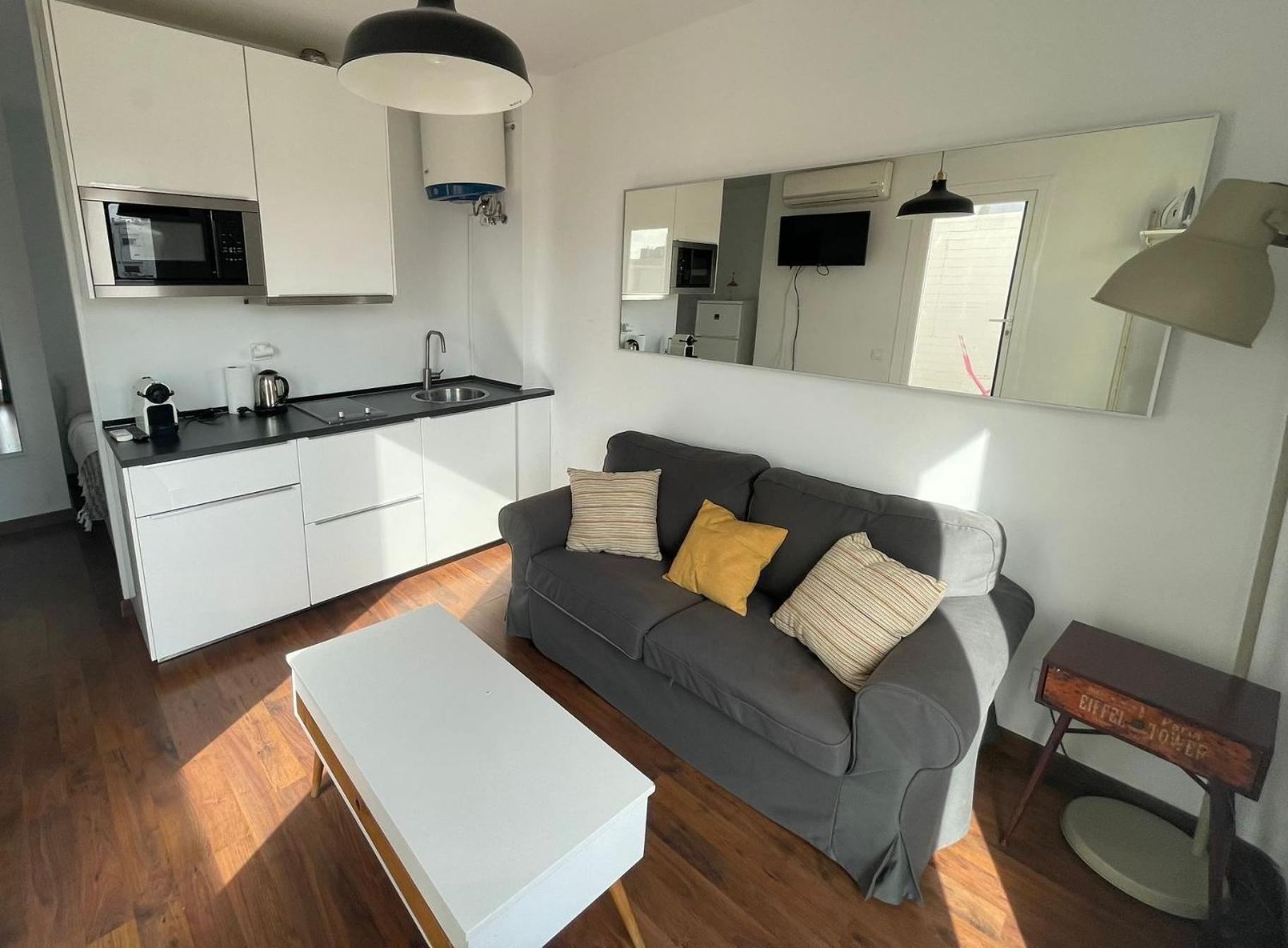 Estudio Con Terraza Zona Retiro Homestay *