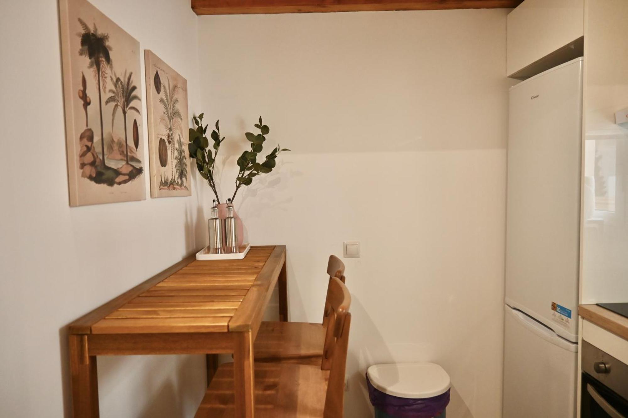 Apartamento Encantador Estudio Temporal Con Cama En Mezanine Cerca De La Vibrante Avenida Albufera Mpe35