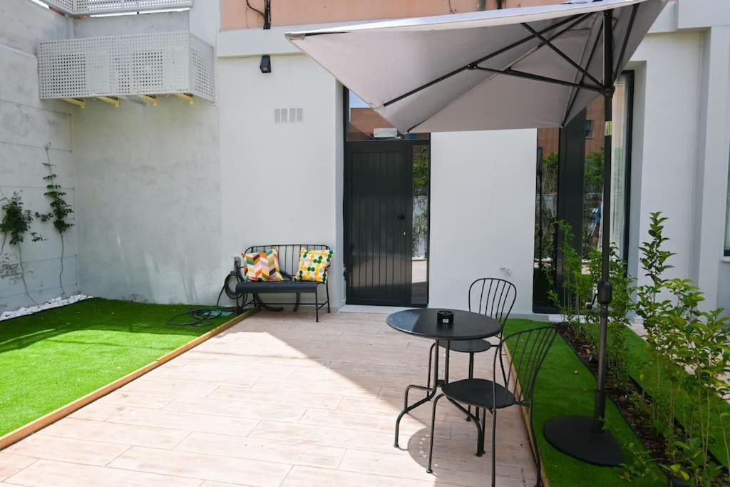 For Comodo De Un Gan5d Apartment Madrid