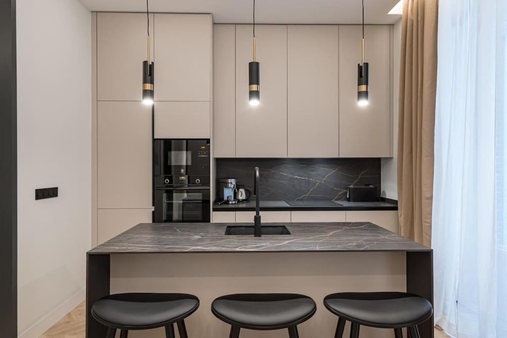 Gran Via Xvi Calle San Roque 4br 4bh Apartamento Madrid