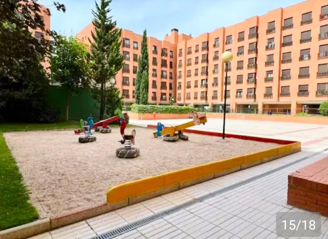 Piso Con Piscina Cerca Del Aeropuerto By Bebalmy Madrid