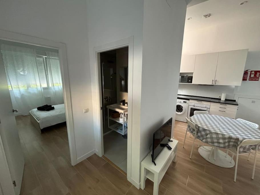 Bonito Y Luminoso Piso Bien Comunicado Apartamento Madrid