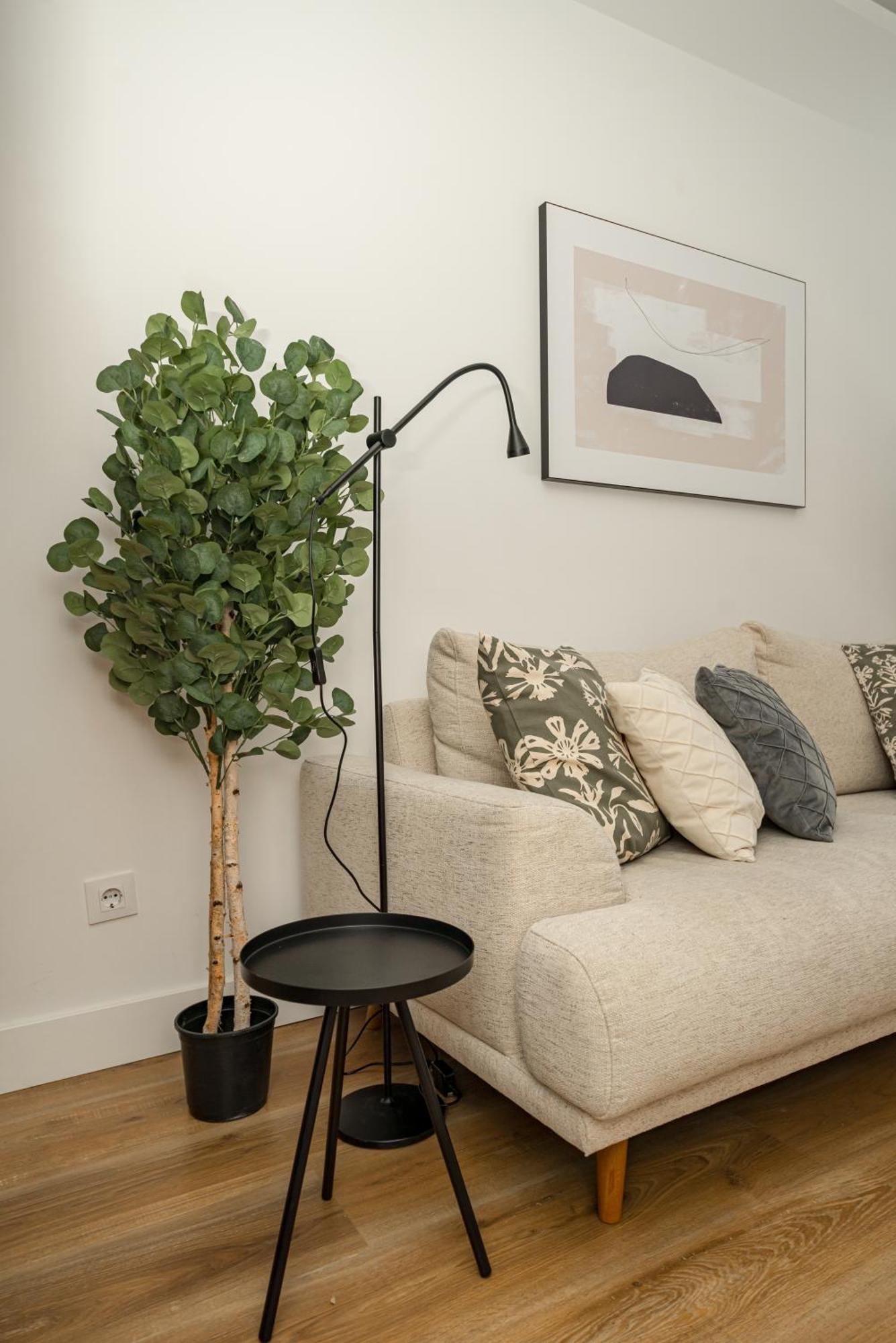 Apartamento Chueca Viii Calle Hortaleza 3br 3bh