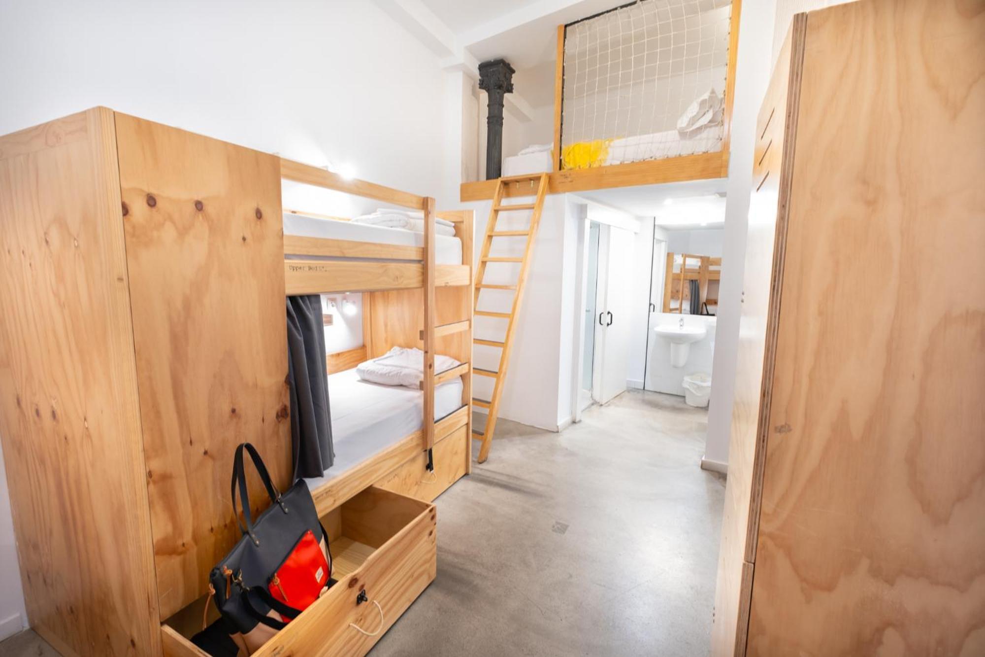 Hostal The Madrid