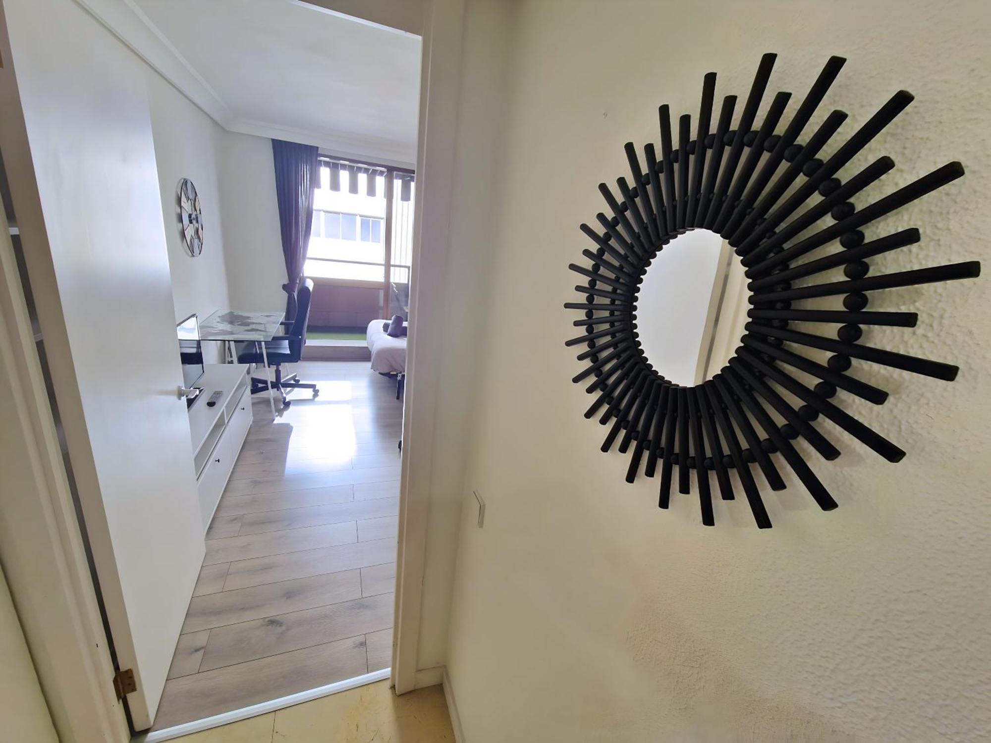 Estupendo Estudio En Castellana * Madrid