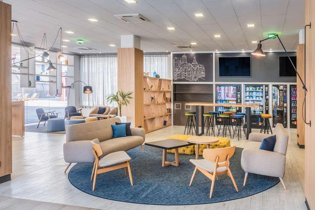 Tryp Airport Apartahotel *