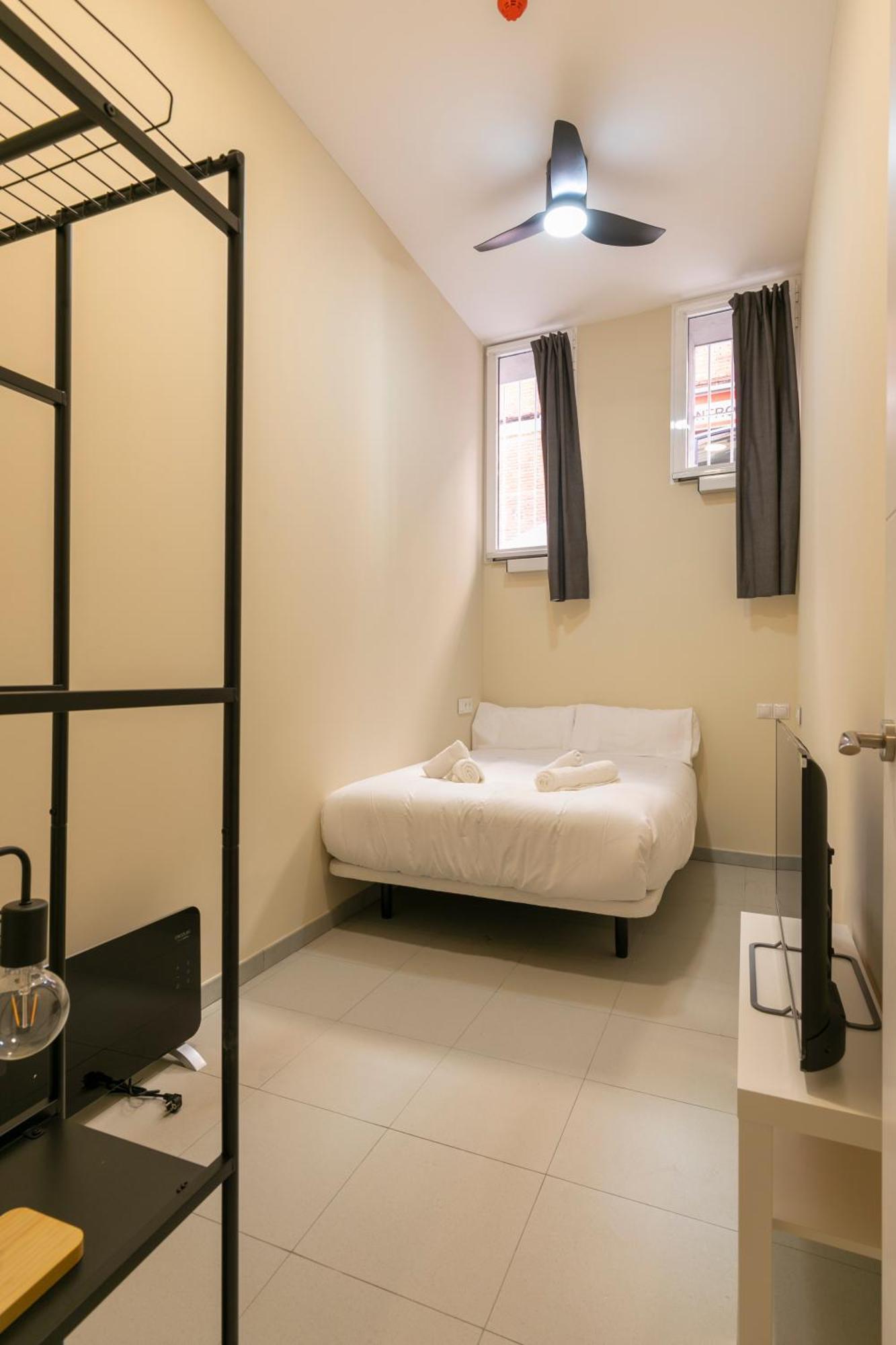 Homeabout Smart Tetuan - Sin Recepcion Madrid