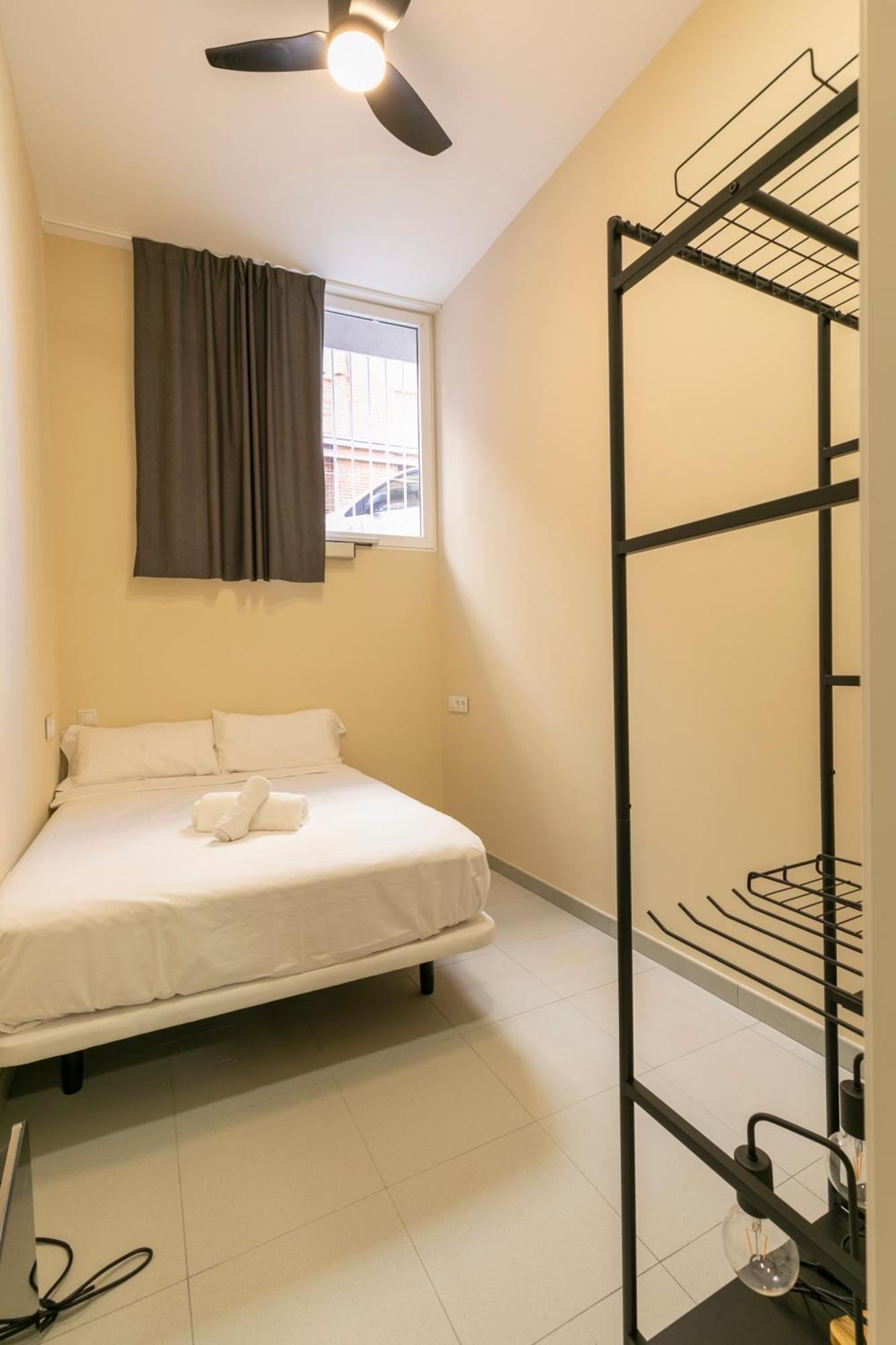 Homeabout Smart Tetuan - Sin Recepcion * Madrid