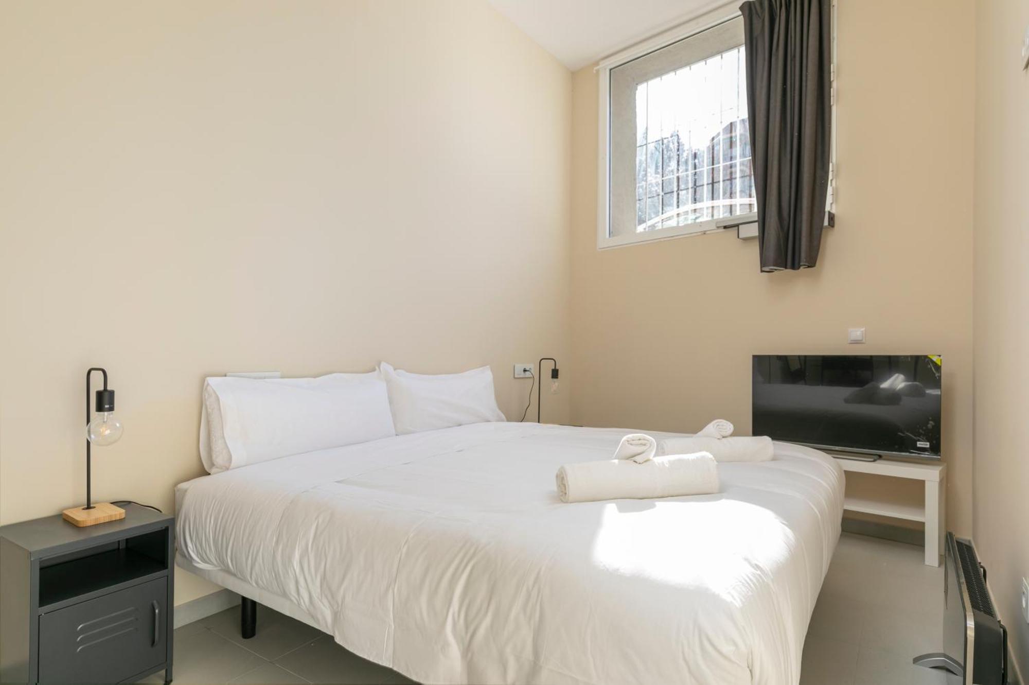 Homeabout Smart Tetuan - Sin Recepcion * Madrid