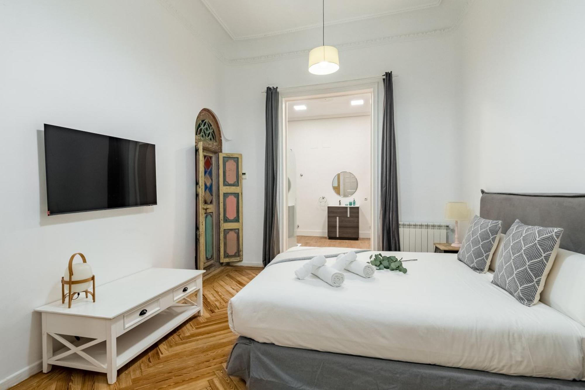 Charming Gran Via Palace -