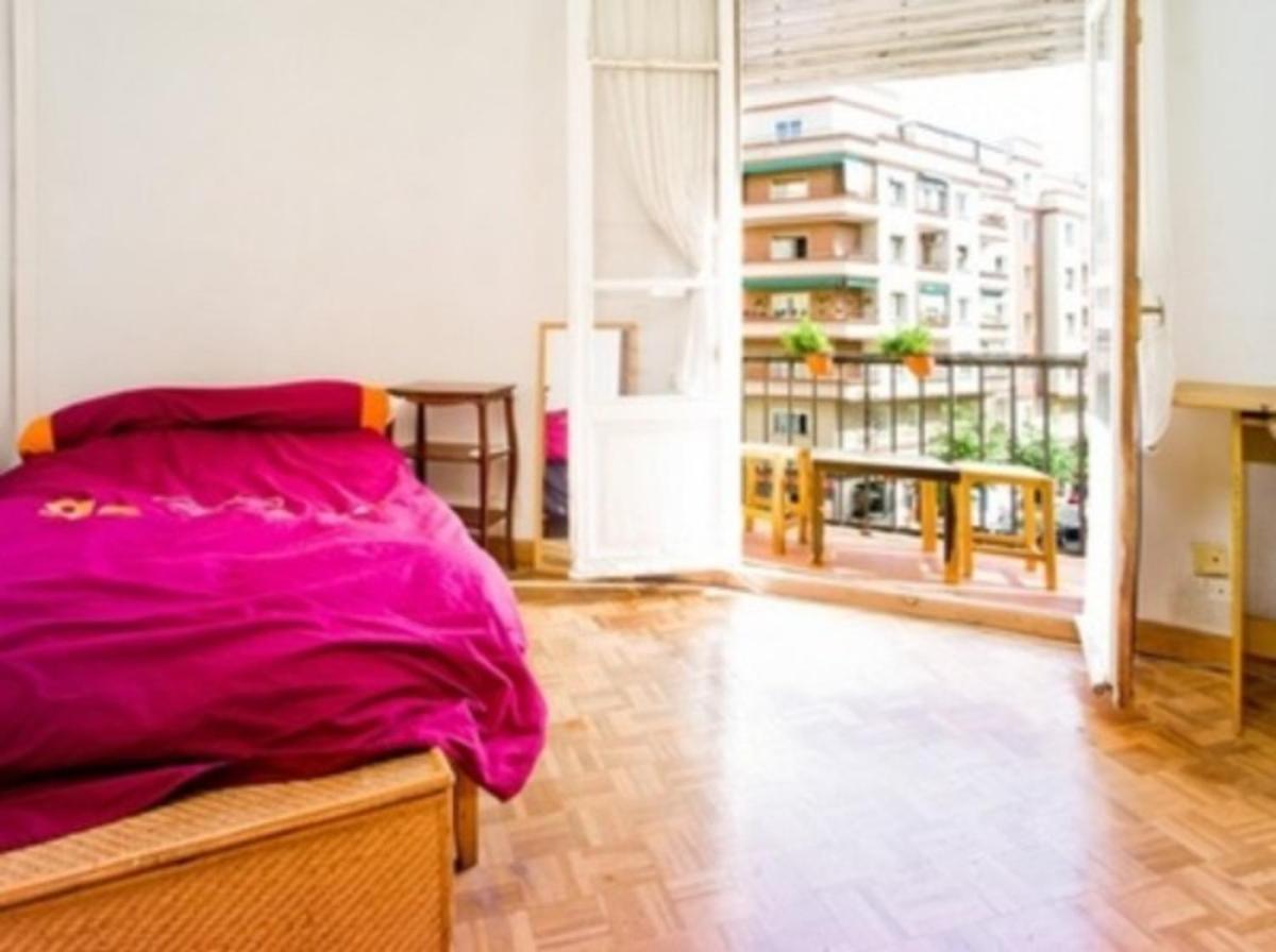 Pequenita Con Bano Compartido Bed and breakfast