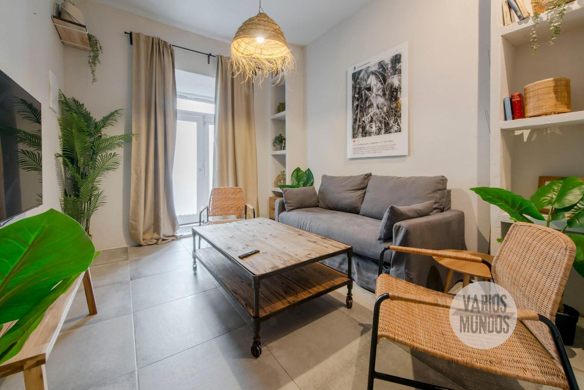 Rustic Cool Interior Design En Plaza Espana Al Pie De Gran Via * Madrid