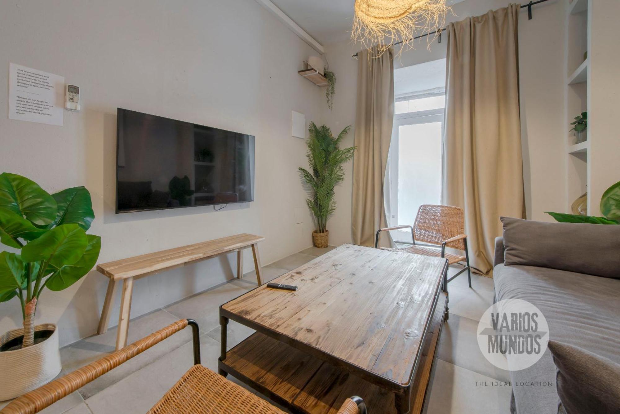 Rustic Cool Interior Design En Plaza Espana Al Pie De Gran Via Apartment