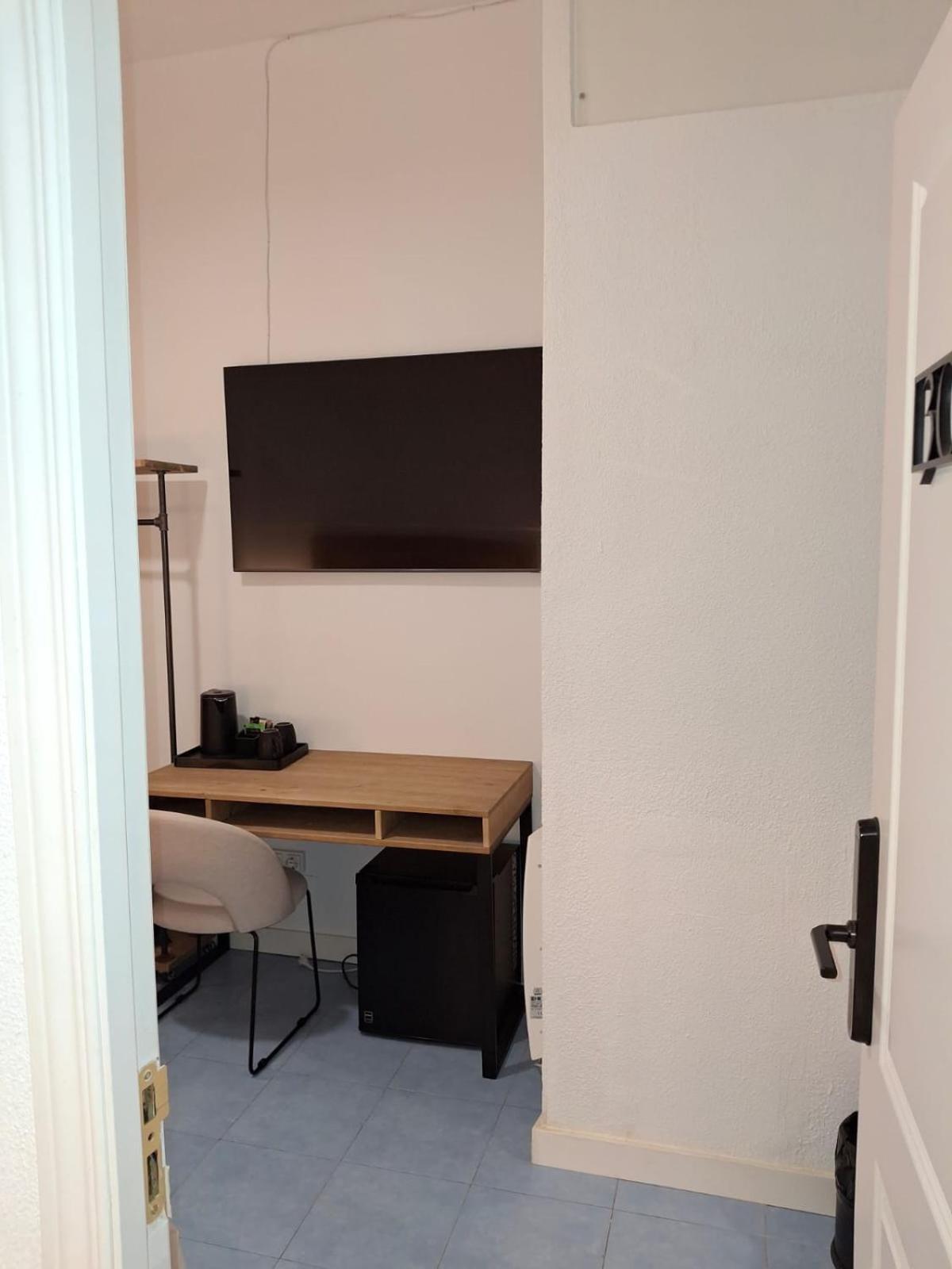 Luthia Puerta Del Sol Hostal Madrid