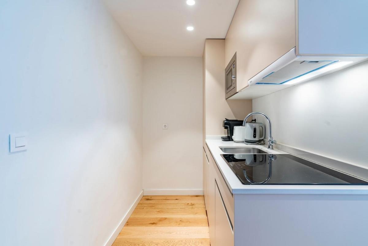 Cb10 - Stylish Modern Apartment- 5-minute Walk To Gran Via Apartamento Madrid